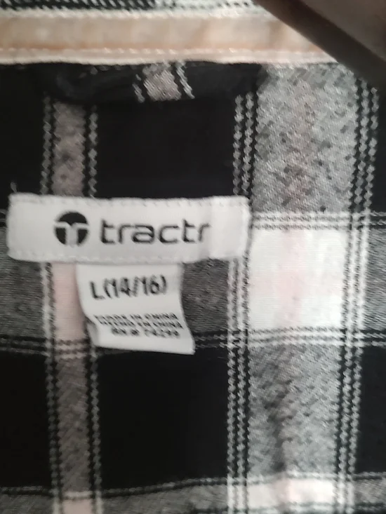 Tractr Black and White Plaid Button-Down Shirt - Picture 5 of 6